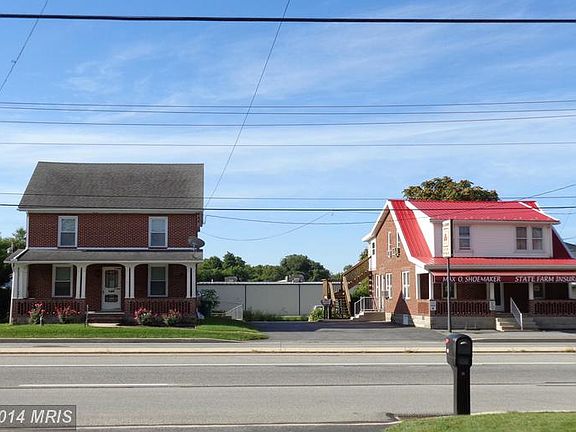 3rd image of 1764 Lincoln Way E