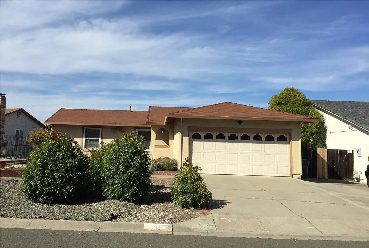 109 Aster Ct photo 1