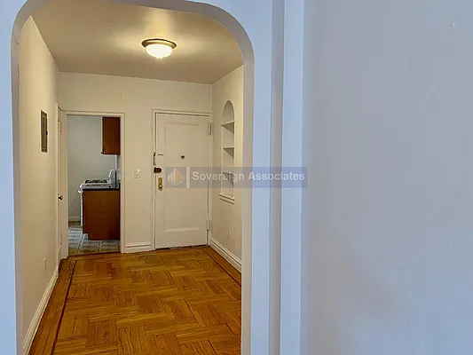 Rented by Sovereign Associates | media 10