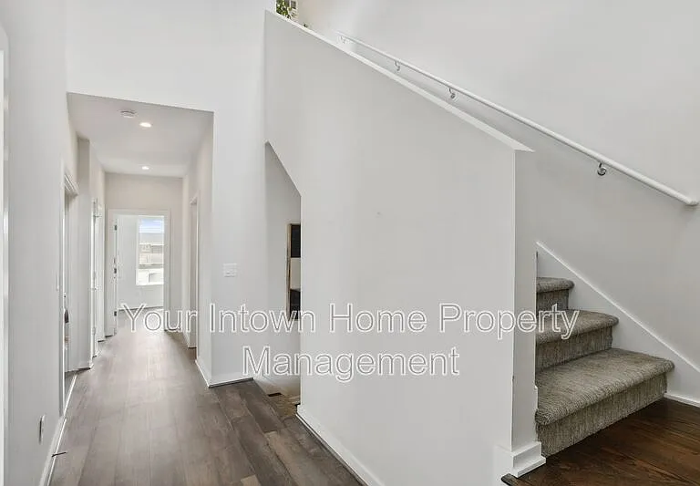 71 Lucy St SE #4 — Photo 18