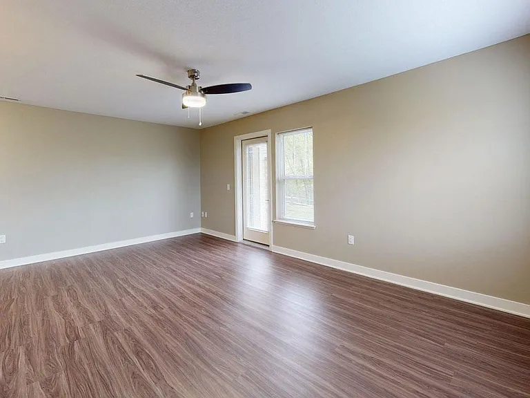 Strathmore Apartment Homes — Photo 15