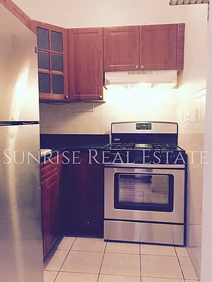 Rented by Sunrise Real Estate | media 36