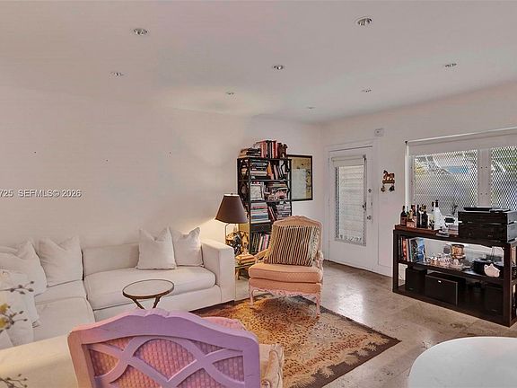 4th image of 350 Collins Ave APT 310