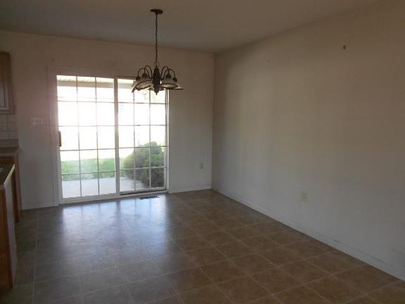 4th image of 350 Pebble Beach Dr