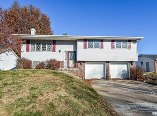 4413 W Ducharme Ave, Bartonville, IL 61607