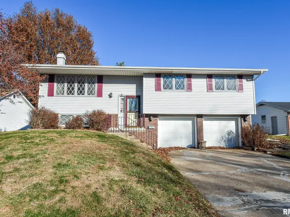 4413 W Ducharme Ave, Bartonville, IL 61607