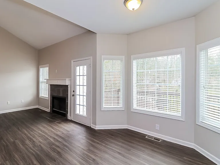 36 Hickory Holw SW — Photo 9