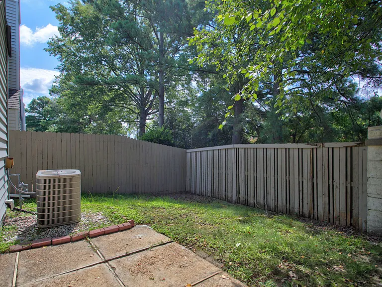 5113 Glenwood Way — Photo 30