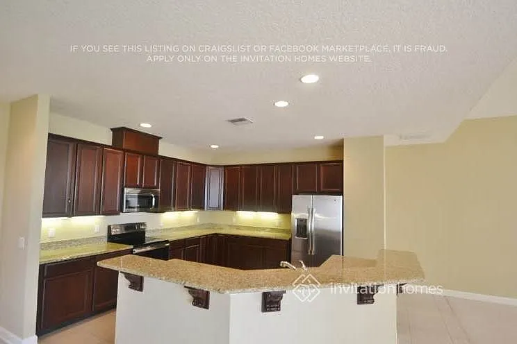 934 Home Grove Dr — Photo 3