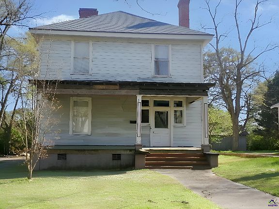 3rd image of 401 Forsyth St