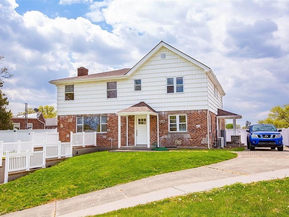 1st image of 19-04 157 Street