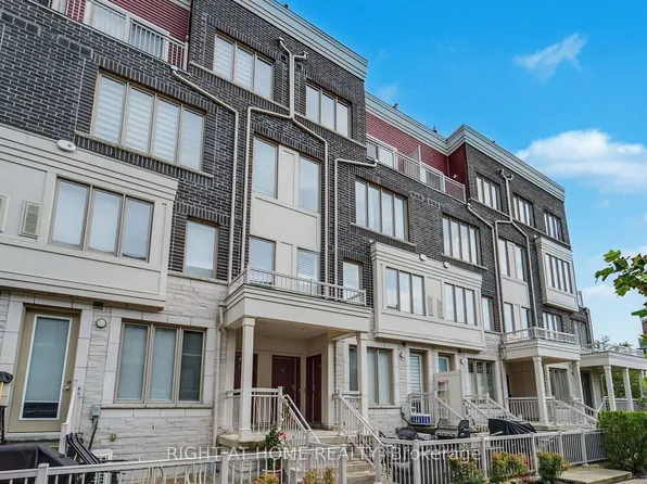 125 Long Branch Ave #7, Toronto, ON M8W 0A9
