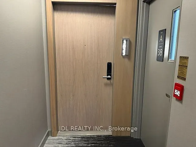 3 bed, $4,800 — Photo 1