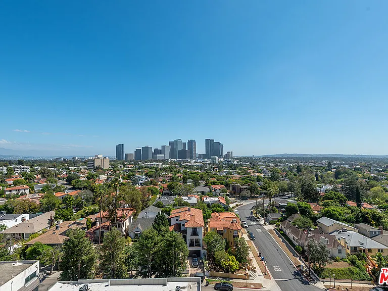 10550 Wilshire Blvd #1204 — Photo 25