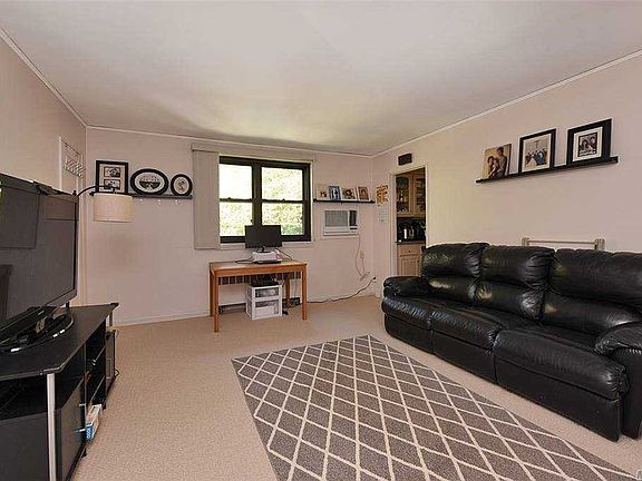 3rd image of 57-68 246th Cres