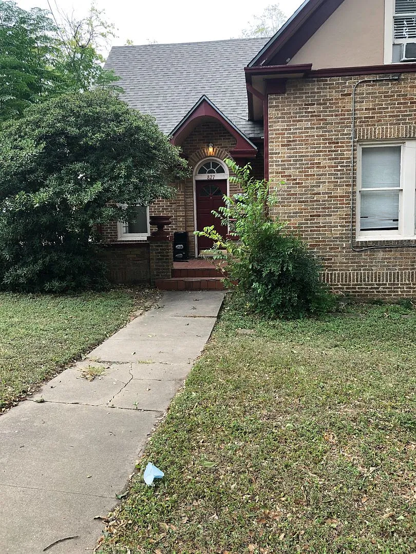 Ut Pre-Lease: 6 Bedroom Home W/ 2 Living Areas, Short Bike/Walk To Ut — Photo 2