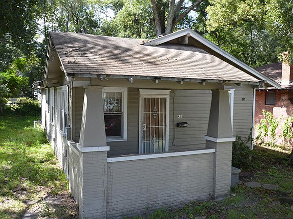 2nd image of 418 W 27th St