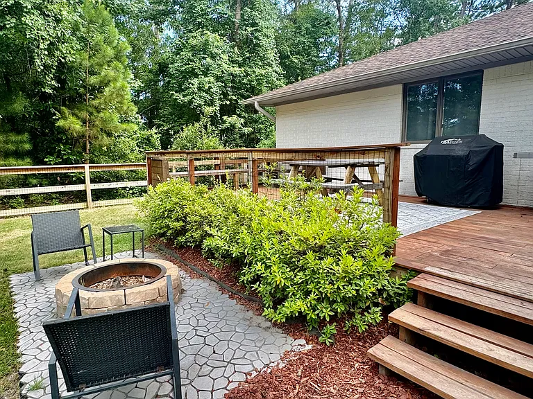 303 Long Leaf Dr — Photo 23