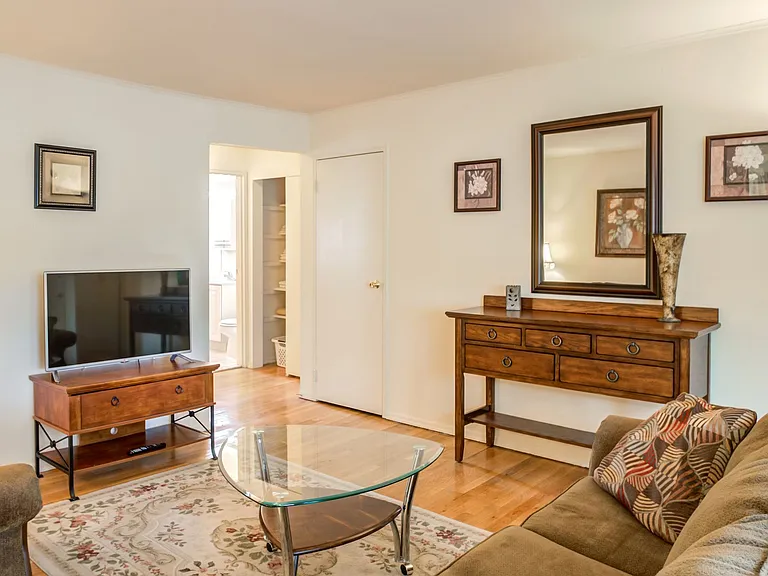 Wingate Apartments, LLC — Photo 9