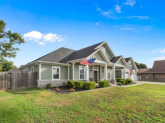 4th image of 802 Trisha Ln
