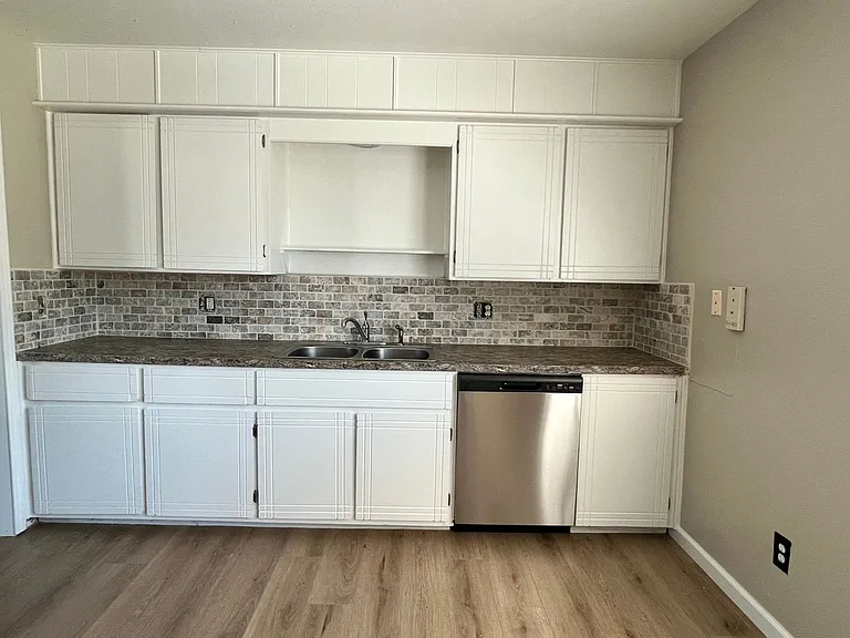 4203 SE Dorchester Dr — Photo 5
