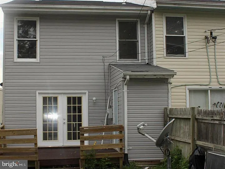 414 Cornwallis Ct — Photo 4