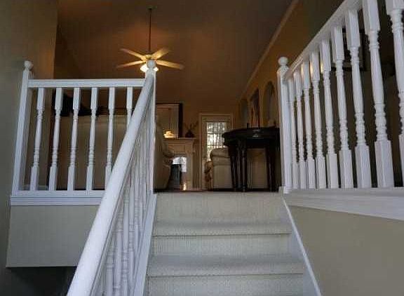 2nd image of 2418 Pondside Pl NE