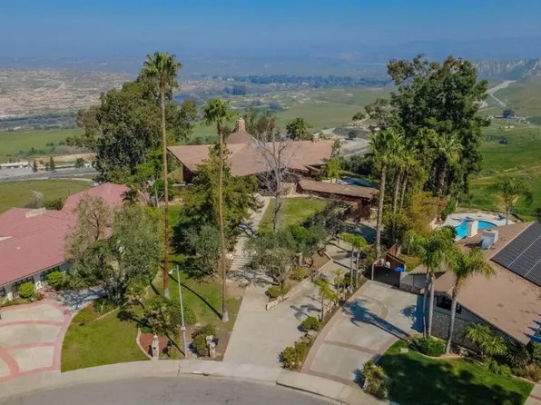 2820 Rio Vista Dr, Bakersfield, CA 93306