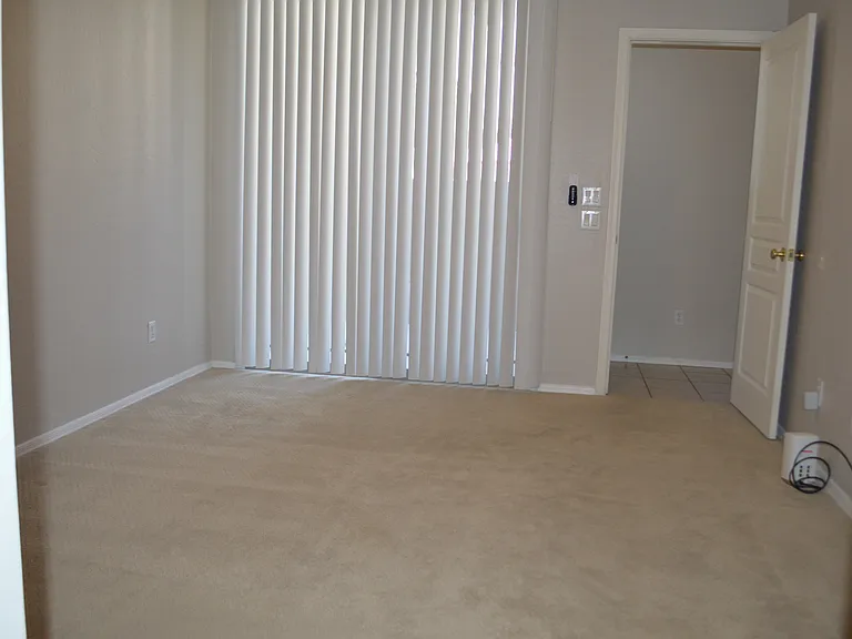 1225 N 36th St #1060 — Photo 11