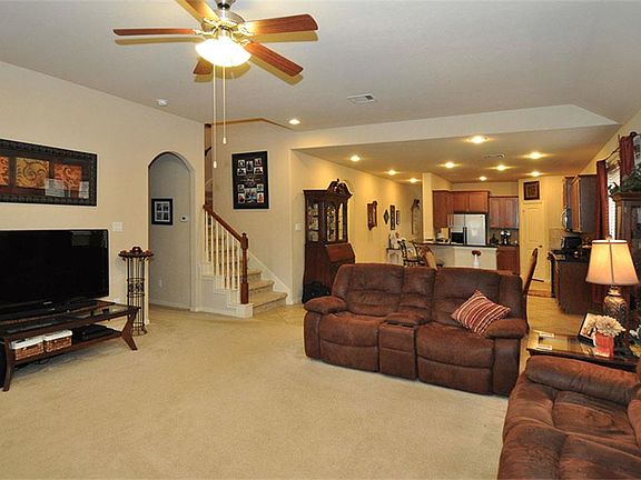 5th image of 21610 Hansom Dr