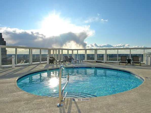 301 Fayetteville St Unit 2406, Raleigh, NC 27601