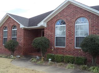 2311 W 7th St, Russellville, AR 72801