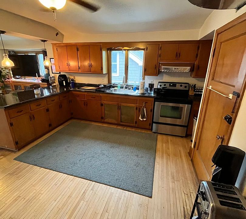 1st image of 2289 Ludington Ave #2289
