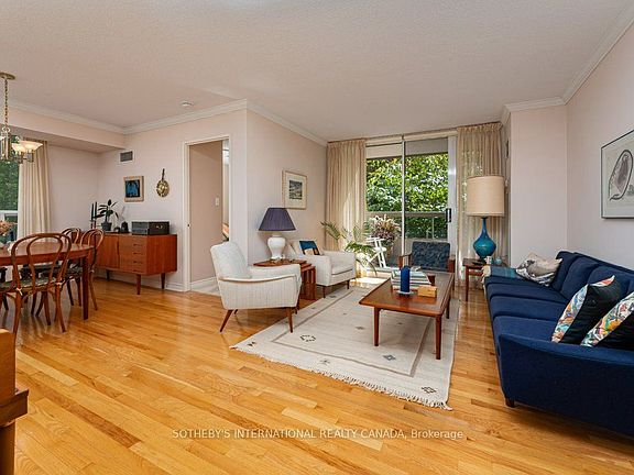 4th image of 225 Merton St #219