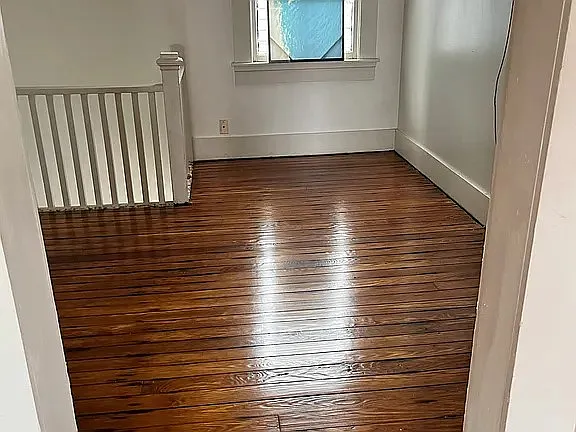 upstairs sitting area