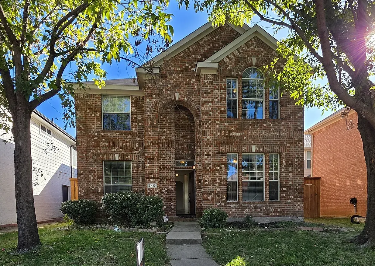 7 bed, 2570 sqft, $3,400 — Photo 1
