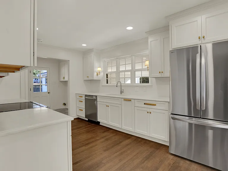 2058 Chatham Cv — Photo 14