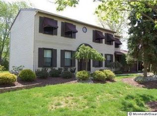 17 Alberta Dr, Marlboro, NJ 07746