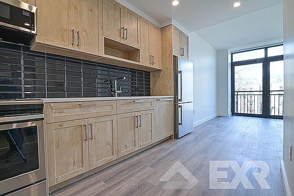 1st image of 160 Clarkson Ave APT 3C