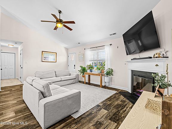 4th image of 108 Woodwater Drive