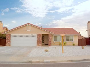 12495 Sunbird Ln, Victorville, CA 92392