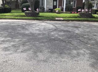 38 Maple St, Cresskill, NJ 07626