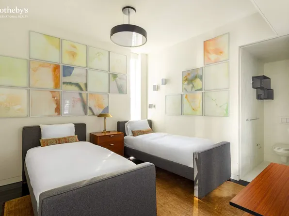 524 West 19th Street image 20 of 29