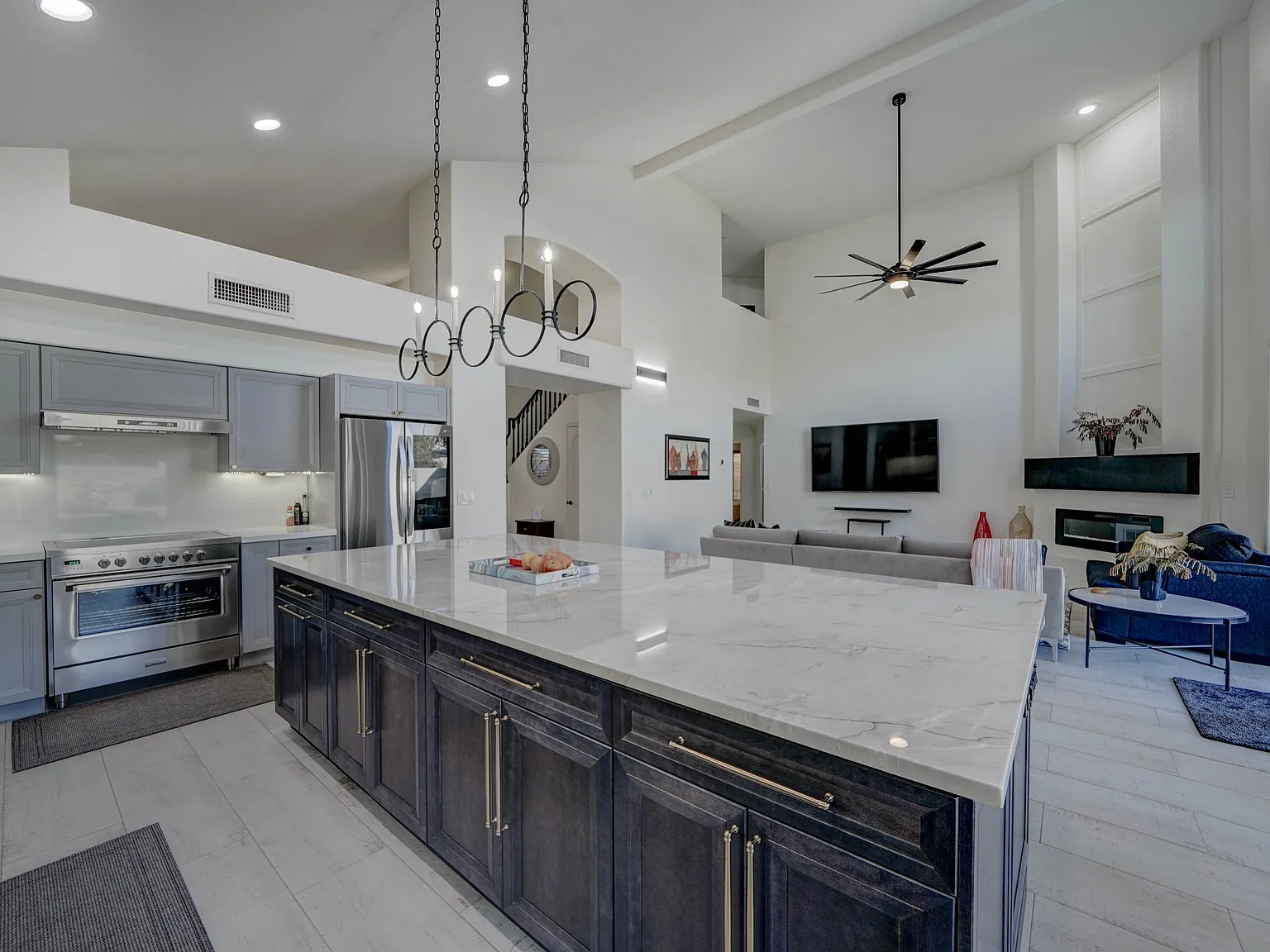 5 bed, 3068 sqft, $6,200 — Photo 4