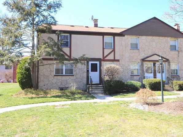 263 Rose St, Metuchen, NJ 08840