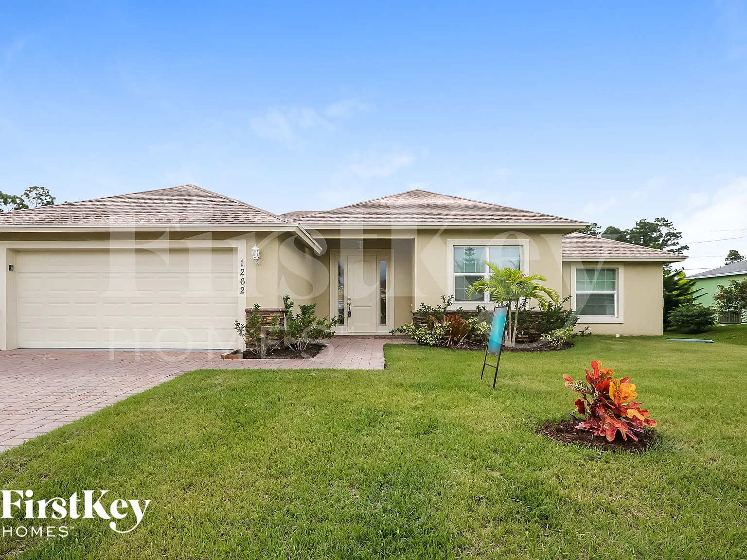 4 bed, 2.0 bath, 1900 sqft, $2,520 — Photo 1