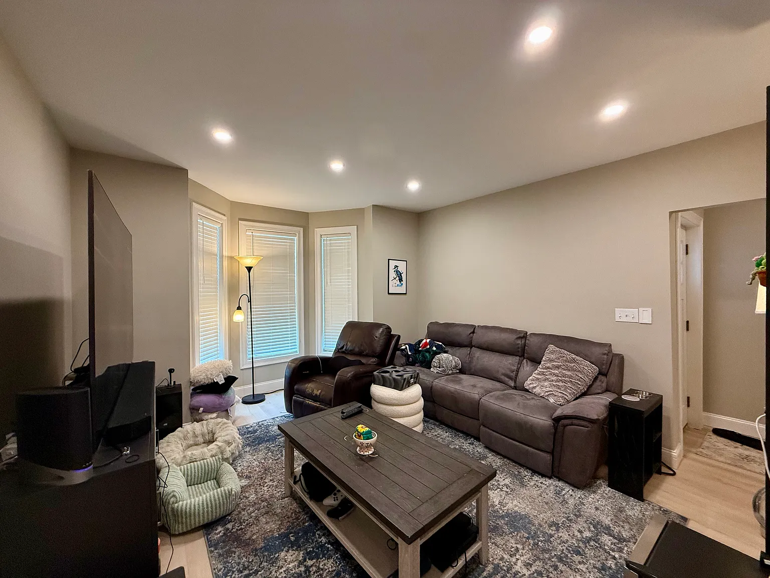 2 bed, $3,195 — Photo 2