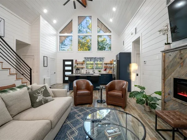 48 Cedar Hills Trl, Broken Bow, OK 74728