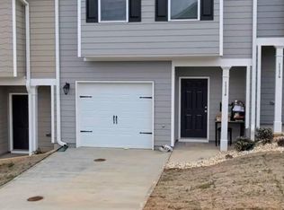 1114 Highwood Ln, East Point, GA 30344