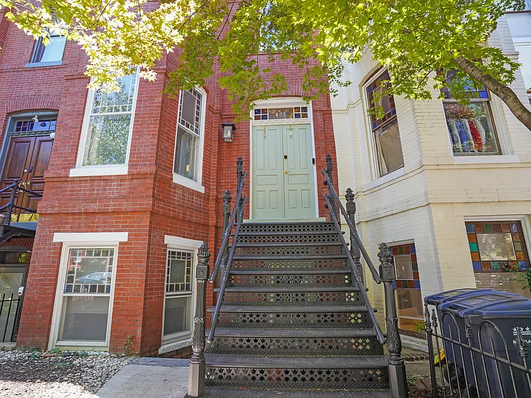 405 Constitution Ave NE #B — Photo 12